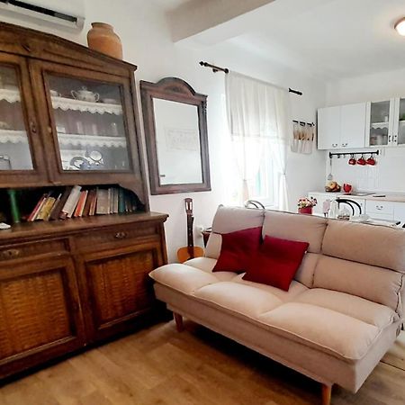 Kaštela Dida Roko, Rustikalni Apartman S Terasom מראה חיצוני תמונה